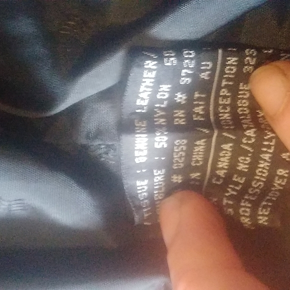 Danier genuine leather jacket - Picture 4 of 5